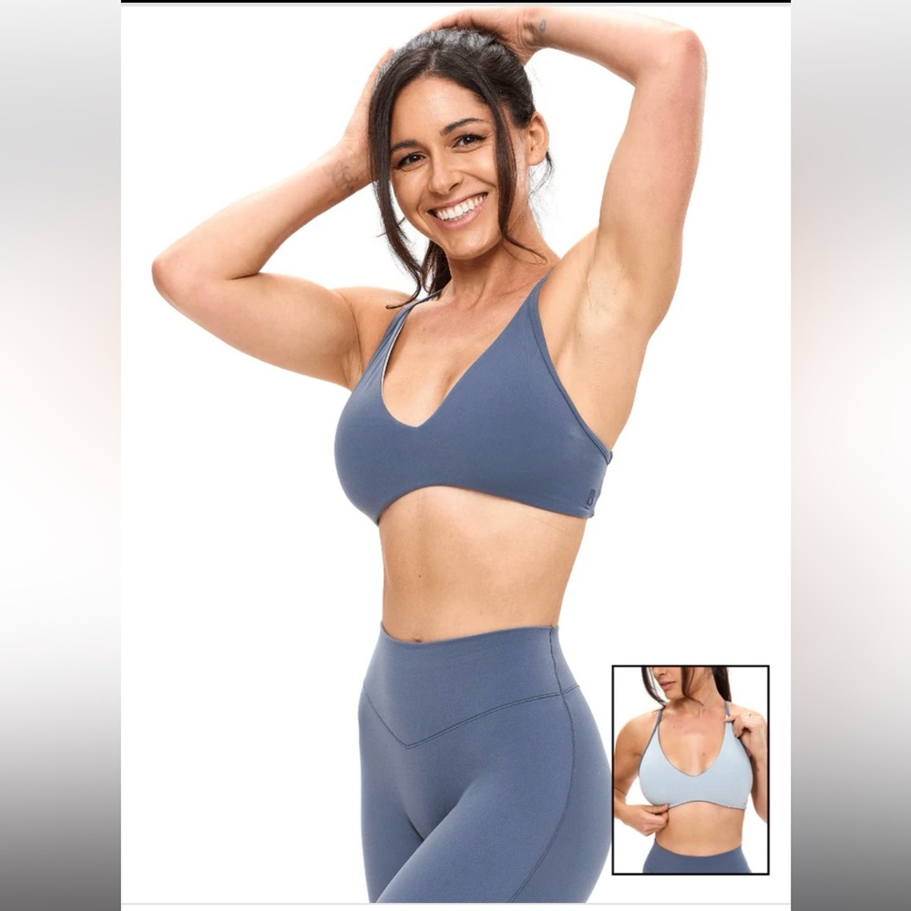 BuffBunny NWT Girlfriend Reversible Sports Bra Barista Blue and Moody Blue Small